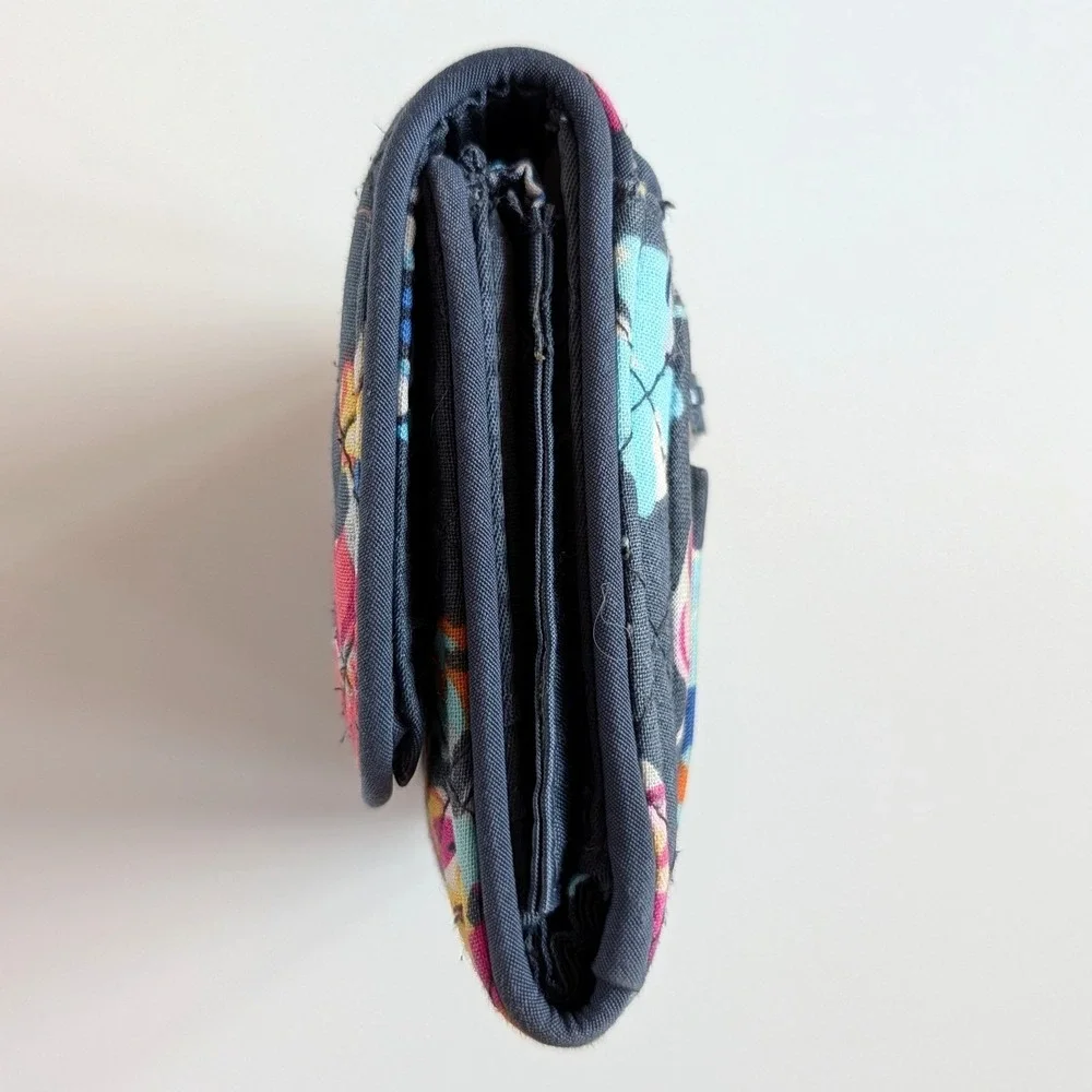 Vera Bradley Quilted Pretty Posies Floral Zip Around Trifold Wallet Navy Blue - Picture 5 of 7